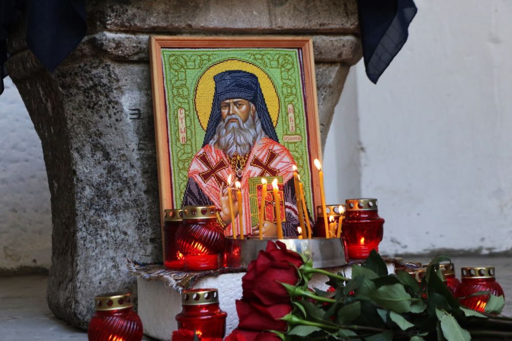 Ольга Урайкина: Сегодня в рамках мероприятий, приуроченных ко Дню памяти русских воинов, павших в годы Крымской войны 1853-1856 гг. на территории Русской слободки в старой части Бахчисарая состоялось возложение Ольга Урайкина: Сегодня в рамках мероприятий, приуроченных ко Дню памяти русских воинов, павших в годы Крымской войны 1853-1856 гг. на территории Русской слободки в старой части Бахчисарая состоялось возложение