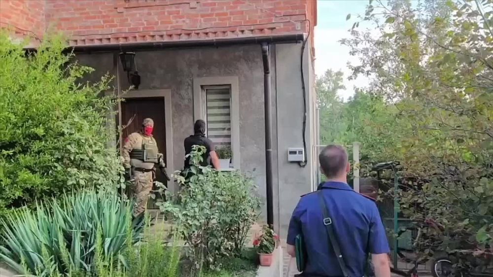 Адвоката из адвокатской палаты Крыма обвиняют в крупном мошенничестве