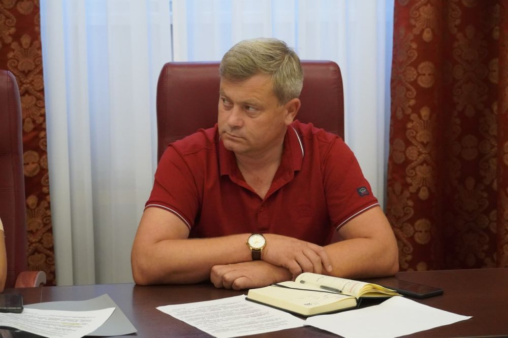 #городские_новости. Олег КАТОРГИН провел аппаратное совещание, в котором приняли участие глава муниципального образования Ольга СОЛОДИЛОВА, заместители главы администрации, начальники структурных подразделений #городские_новости. Олег КАТОРГИН провел аппаратное совещание, в котором приняли участие глава муниципального образования Ольга СОЛОДИЛОВА, заместители главы администрации, начальники структурных подразделений