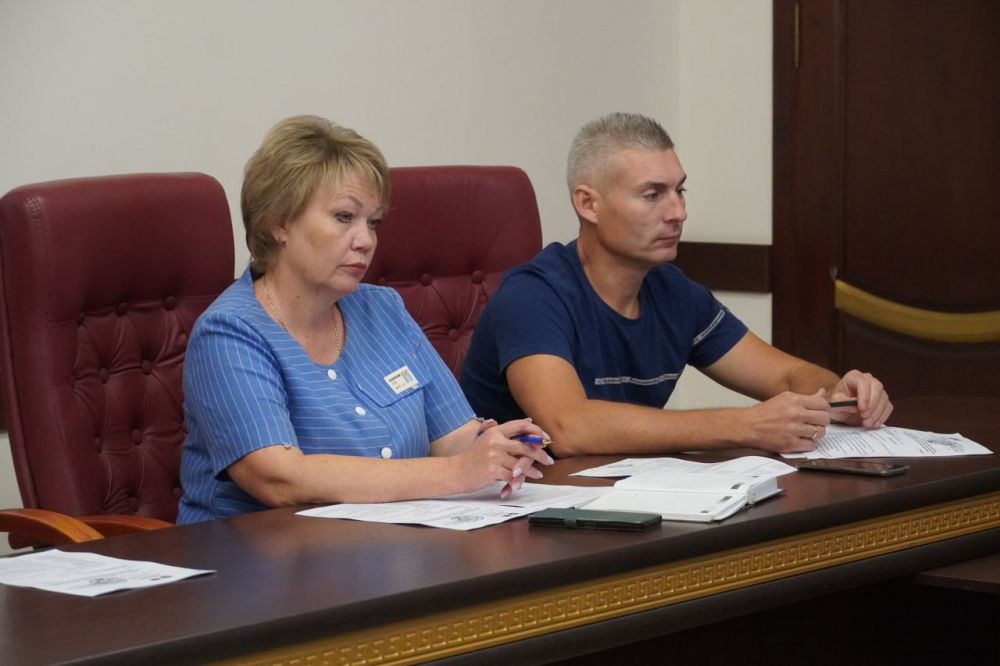 #городские_новости. Олег КАТОРГИН провел аппаратное совещание, в котором приняли участие глава муниципального образования Ольга СОЛОДИЛОВА, заместители главы администрации, начальники структурных подразделений #городские_новости. Олег КАТОРГИН провел аппаратное совещание, в котором приняли участие глава муниципального образования Ольга СОЛОДИЛОВА, заместители главы администрации, начальники структурных подразделений