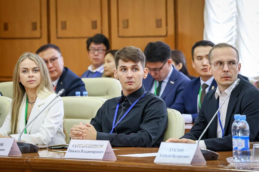 Представитель молодой команды Минфина Крыма принял участие во Всероссийском форуме молодых специалистов Представитель молодой команды Минфина Крыма принял участие во Всероссийском форуме молодых специалистов