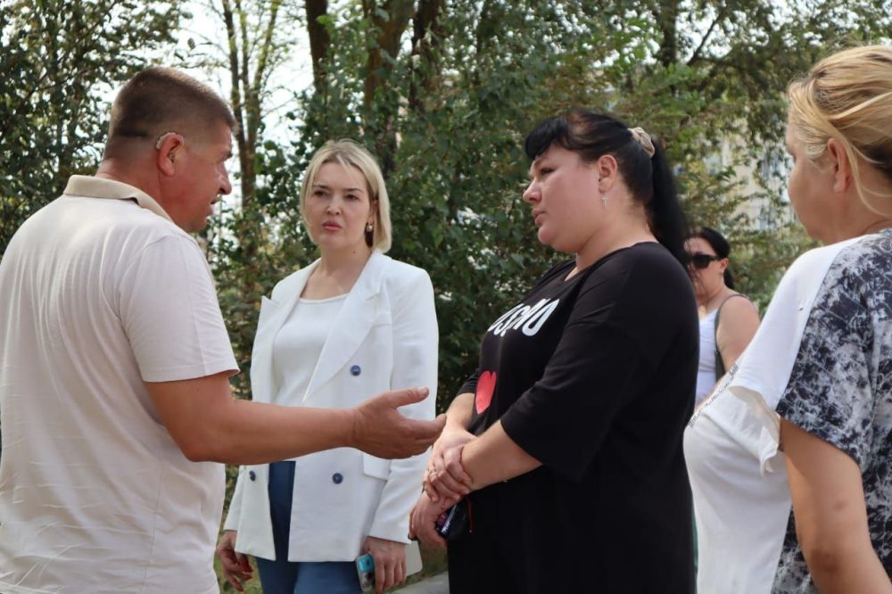 Инна Федоренко: Проверила работу по санитарной очистке в с. Калиновка Инна Федоренко: Проверила работу по санитарной очистке в с. Калиновка