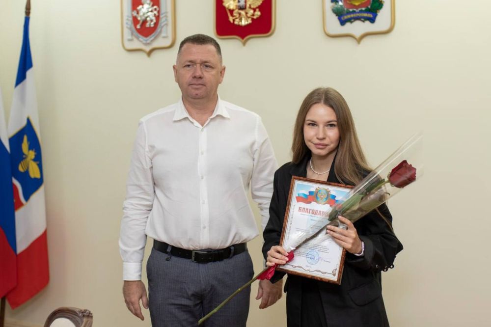 Михаил Афанасьев: Вручил заслуженные награды ко Дню финансиста! Михаил Афанасьев: Вручил заслуженные награды ко Дню финансиста!