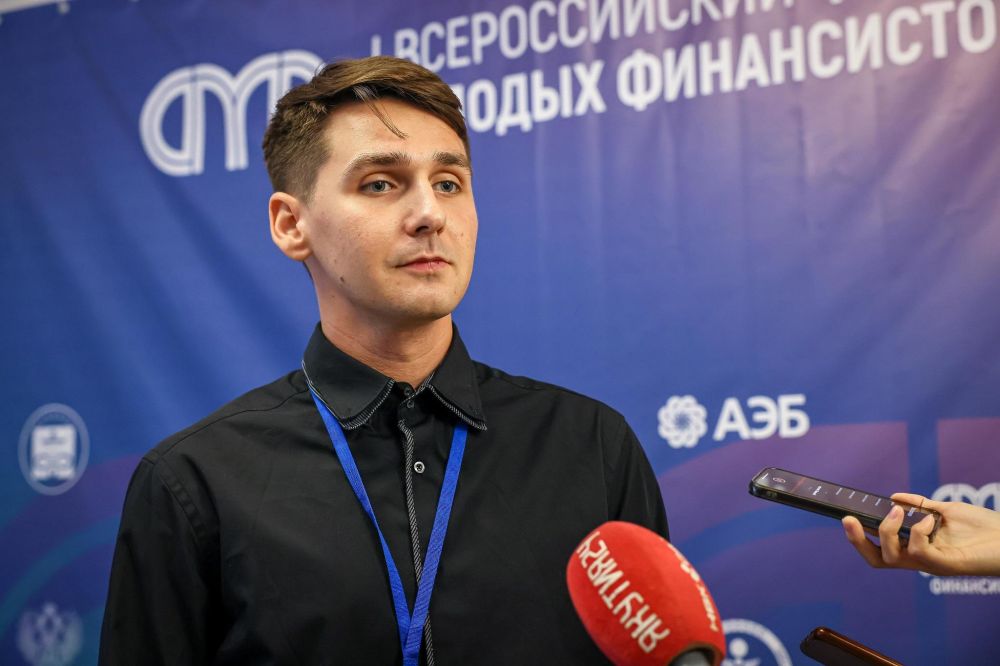 Представитель молодой команды Минфина Крыма принял участие во Всероссийском форуме молодых специалистов Представитель молодой команды Минфина Крыма принял участие во Всероссийском форуме молодых специалистов