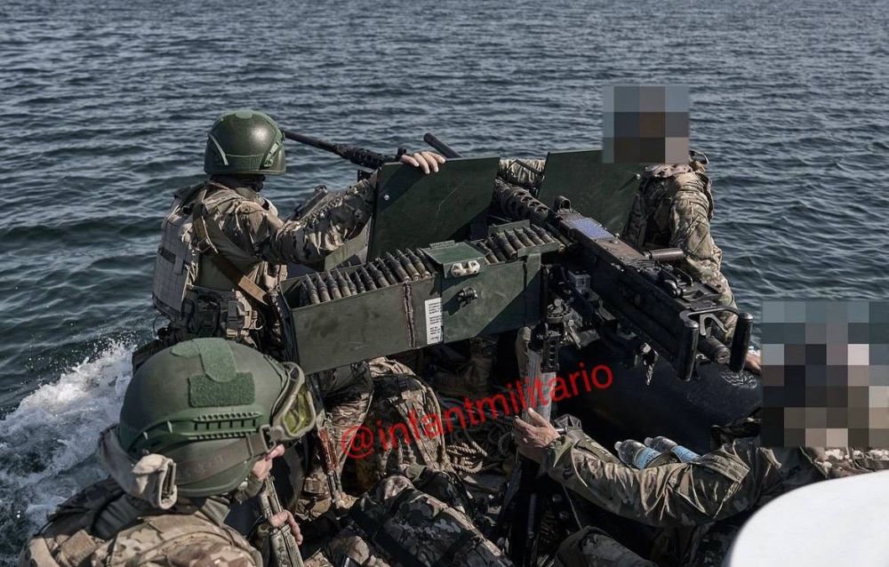 Появились фото предположительно участников неудачного рейда сил Главного управления разведки минобороны Украины для захвата самоподъемной буровой установки «Крым-2» Появились фото предположительно участников неудачного рейда сил Главного управления разведки минобороны Украины для захвата самоподъемной буровой установки «Крым-2»