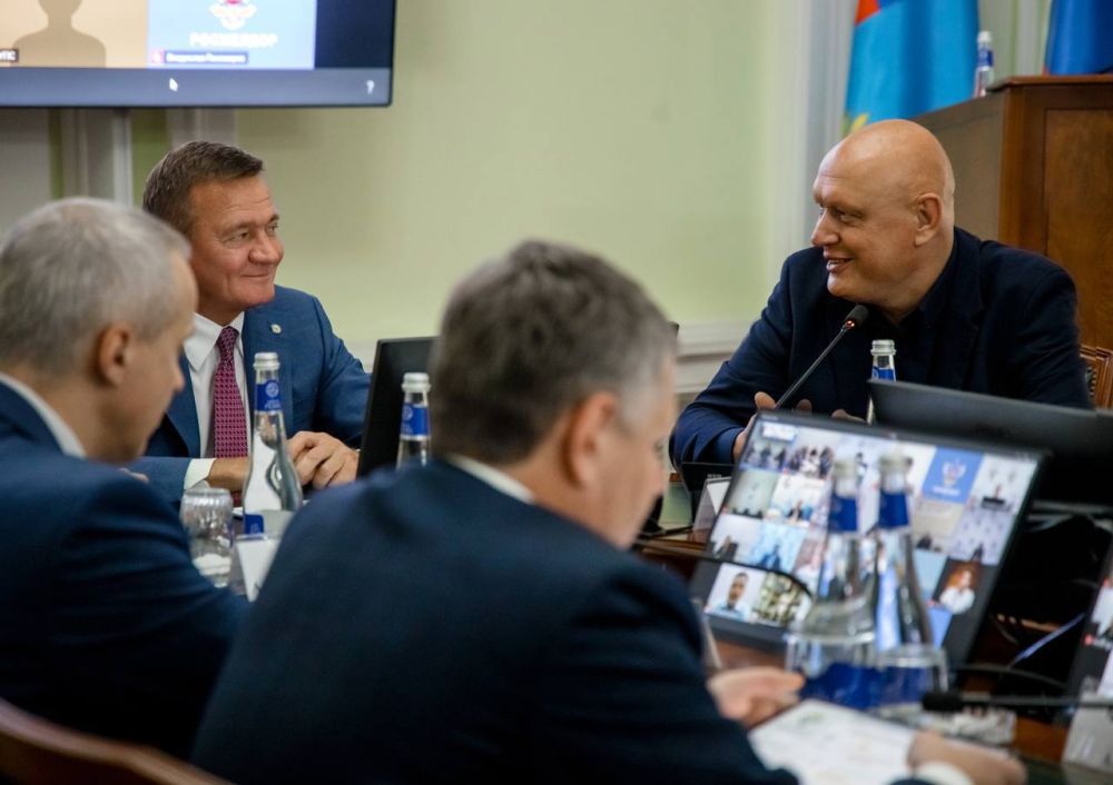 Представил коллективу Росжелдора нового руководителя Представил коллективу Росжелдора нового руководителя