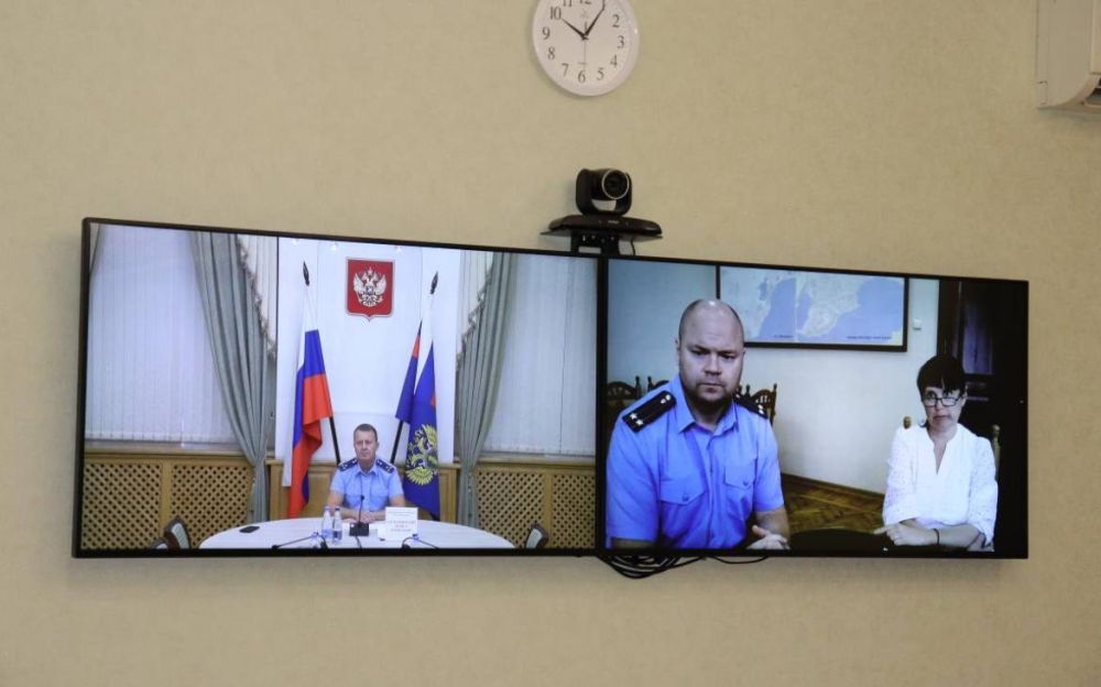 Первый заместитель прокурора Республики Крым Павел Смагоринский провел тематический личный прием граждан Первый заместитель прокурора Республики Крым Павел Смагоринский провел тематический личный прием граждан