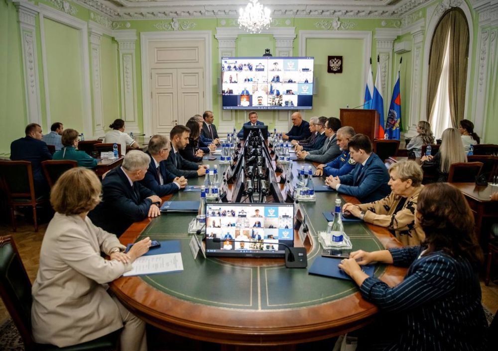 Представил коллективу Росжелдора нового руководителя Представил коллективу Росжелдора нового руководителя