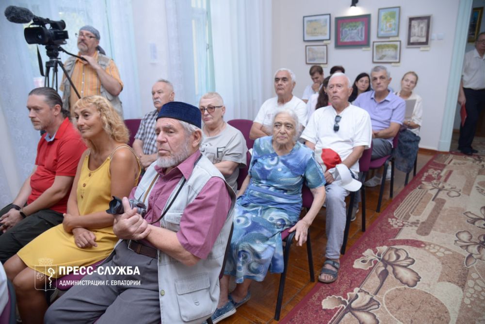 В Евпатории проходит конференция о культурном и религиозном наследии караимов В Евпатории проходит конференция о культурном и религиозном наследии караимов