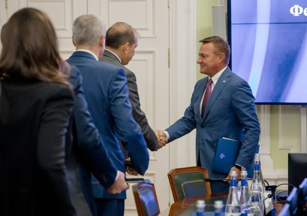 Представил коллективу Росжелдора нового руководителя Представил коллективу Росжелдора нового руководителя