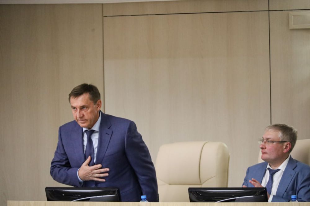 Юрий Гоцанюк: Благодарю за высокое доверие и поддержку Главу Республики Крым Сергея Валерьевича Аксёнова и Председателя Государственного Совета Республики Крым Владимира Андреевича Константинова за доверие, помощь и поддержку Юрий Гоцанюк: Благодарю за высокое доверие и поддержку Главу Республики Крым Сергея Валерьевича Аксёнова и Председателя Государственного Совета Республики Крым Владимира Андреевича Константинова за доверие, помощь и поддержку