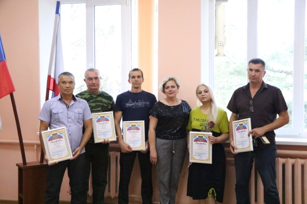 Ольга Урайкина: В преддверии дня работников леса в здании Бахчисарайского лесного хозяйства совместно с депутатом... Ольга Урайкина: В преддверии дня работников леса в здании Бахчисарайского лесного хозяйства совместно с депутатом...