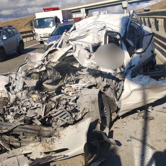 В Кировском районе легковушка влетела в КАМАЗ: есть погибший