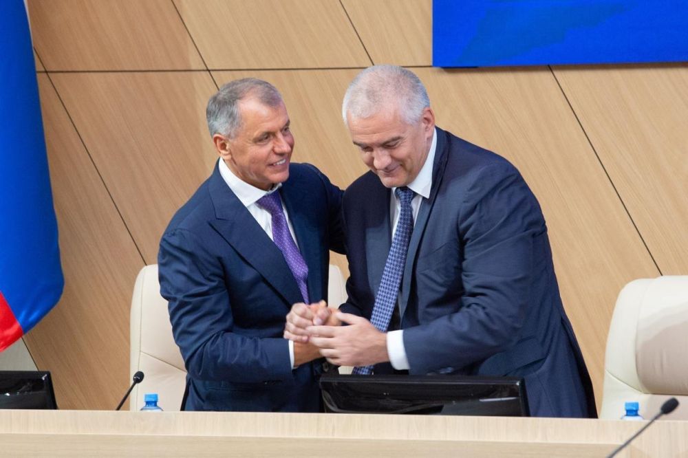 Александр Форманчук: От всего сердца поздравляю Владимира Андреевича Константинова с очередным избранием на должность Председателя Государственного Совета Республики Крым Александр Форманчук: От всего сердца поздравляю Владимира Андреевича Константинова с очередным избранием на должность Председателя Государственного Совета Республики Крым