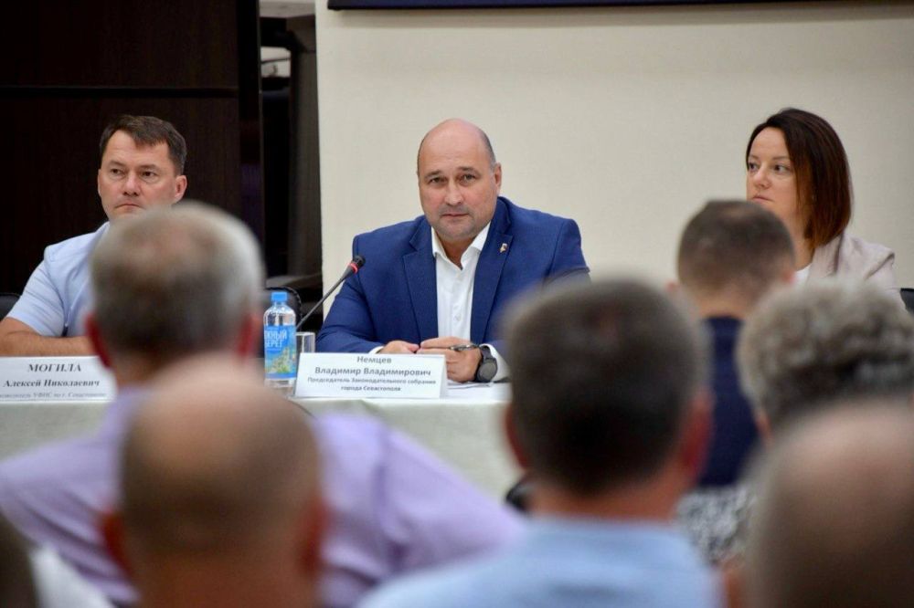 Владимир Немцев: Принял участие в расширенном заседании президиума Союза «Региональное объединение работодателей «Севастопольский союз промышленников и предпринимателей» Владимир Немцев: Принял участие в расширенном заседании президиума Союза «Региональное объединение работодателей «Севастопольский союз промышленников и предпринимателей»