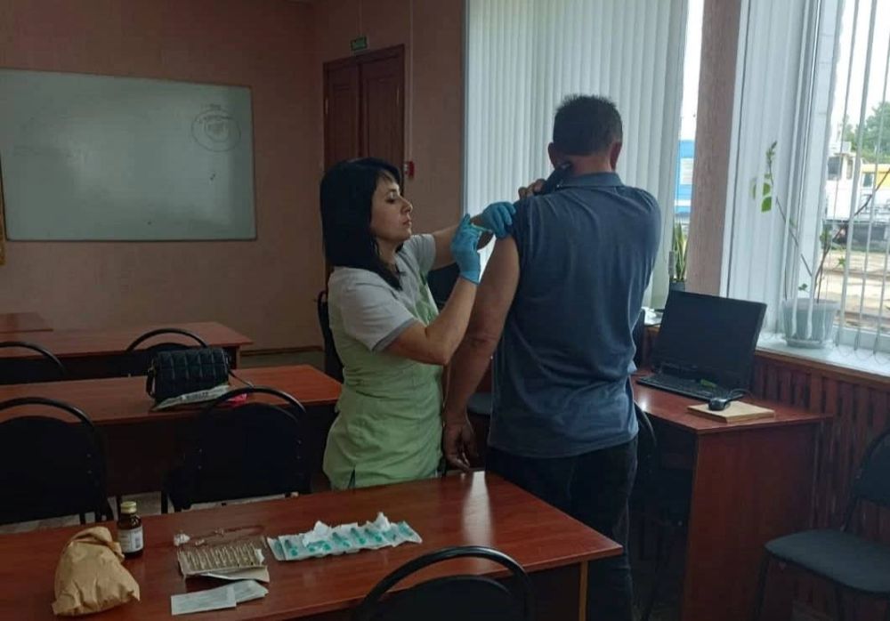 Железнодорожники Керчи прошли вакцинацию Железнодорожники Керчи прошли вакцинацию