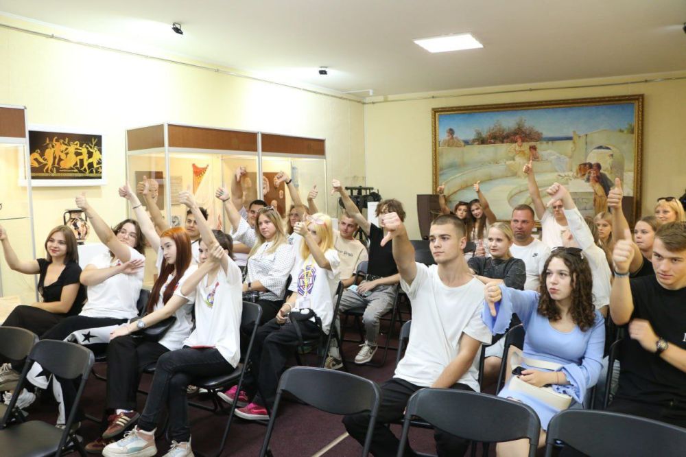 #дети_и_образование. Студенты керченских учебных учреждений состязались в игре "АгониМы" #дети_и_образование. Студенты керченских учебных учреждений состязались в игре "АгониМы"