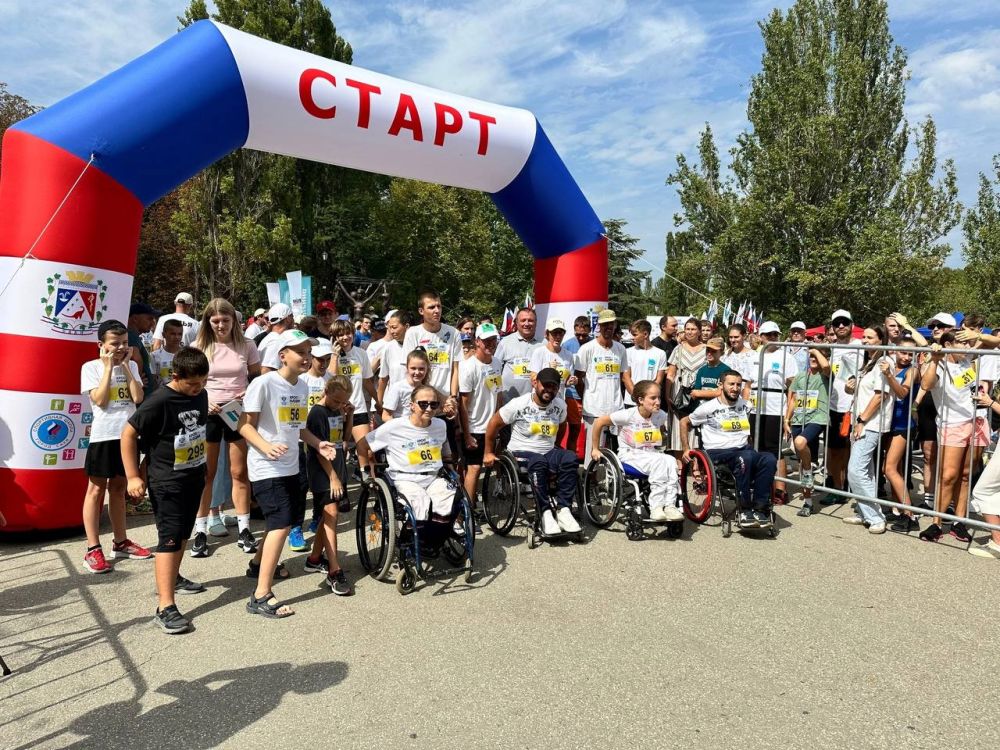 Ольга Торубарова: Россия бежиииииттт. В 12:00 по московскому времени во всех городах России стартовал Всероссийский забег «Кросс Нации» Ольга Торубарова: Россия бежиииииттт. В 12:00 по московскому времени во всех городах России стартовал Всероссийский забег «Кросс Нации»