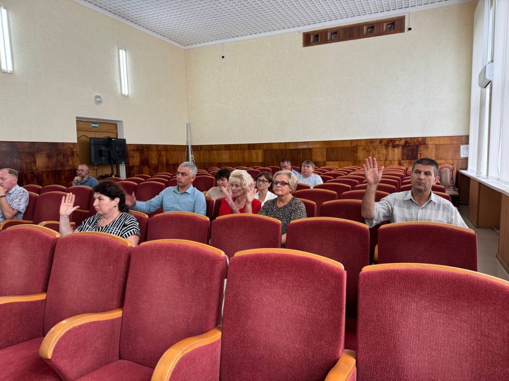 Александр Дудинов: Сегодня состоялось завершающее 104 заседание депутатов Черноморского районного совета второго созыва Александр Дудинов: Сегодня состоялось завершающее 104 заседание депутатов Черноморского районного совета второго созыва