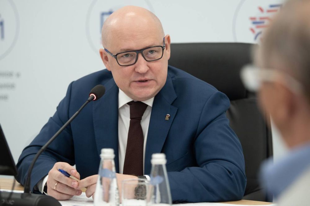 Михаил Развожаев: Сегодня провел первое заседание комиссии Государственного Совета Российской Федерации по направлению «Культура и традиционные духовно-нравственные ценности» Михаил Развожаев: Сегодня провел первое заседание комиссии Государственного Совета Российской Федерации по направлению «Культура и традиционные духовно-нравственные ценности»