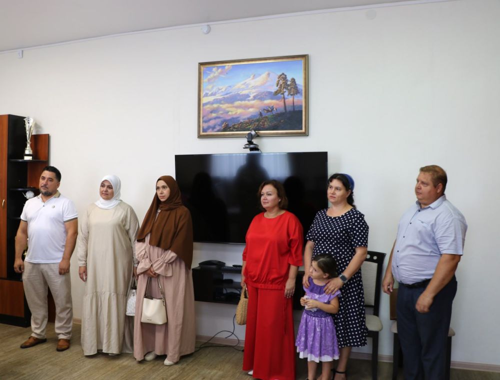 Ольга Урайкина: Совместно с главой администрации Бахчисарайского района Анжеликой Ястребовой, в соответствии с Указом... Ольга Урайкина: Совместно с главой администрации Бахчисарайского района Анжеликой Ястребовой, в соответствии с Указом...