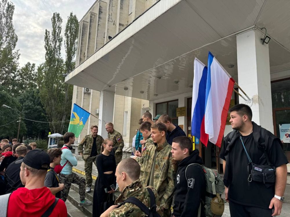 Алексей Зинченко: Наша крымская молодежь – это те, кому не все равно! Алексей Зинченко: Наша крымская молодежь – это те, кому не все равно!