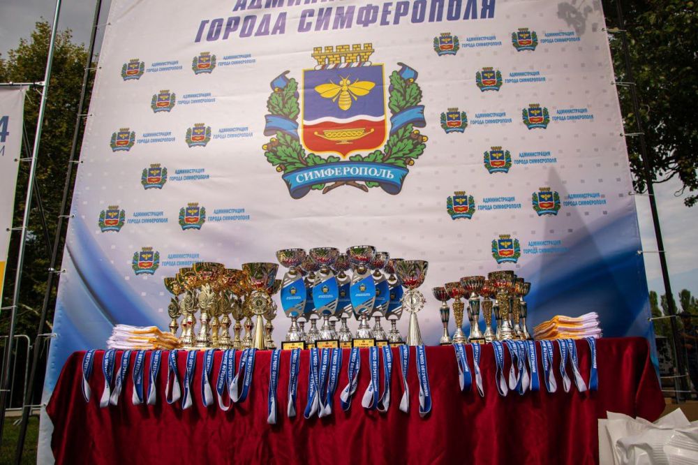 Более тысячи спортсменов бежали в Симферополе «Кросс нации-2024» Более тысячи спортсменов бежали в Симферополе «Кросс нации-2024»