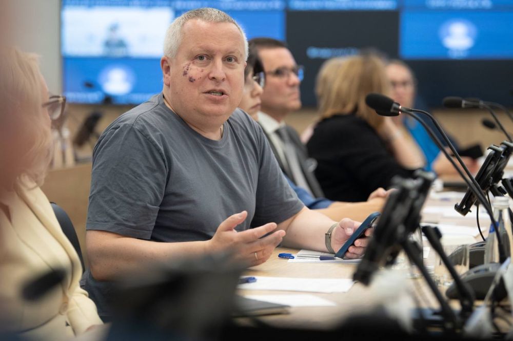 Михаил Развожаев: Сегодня провел первое заседание комиссии Государственного Совета Российской Федерации по направлению «Культура и традиционные духовно-нравственные ценности» Михаил Развожаев: Сегодня провел первое заседание комиссии Государственного Совета Российской Федерации по направлению «Культура и традиционные духовно-нравственные ценности»