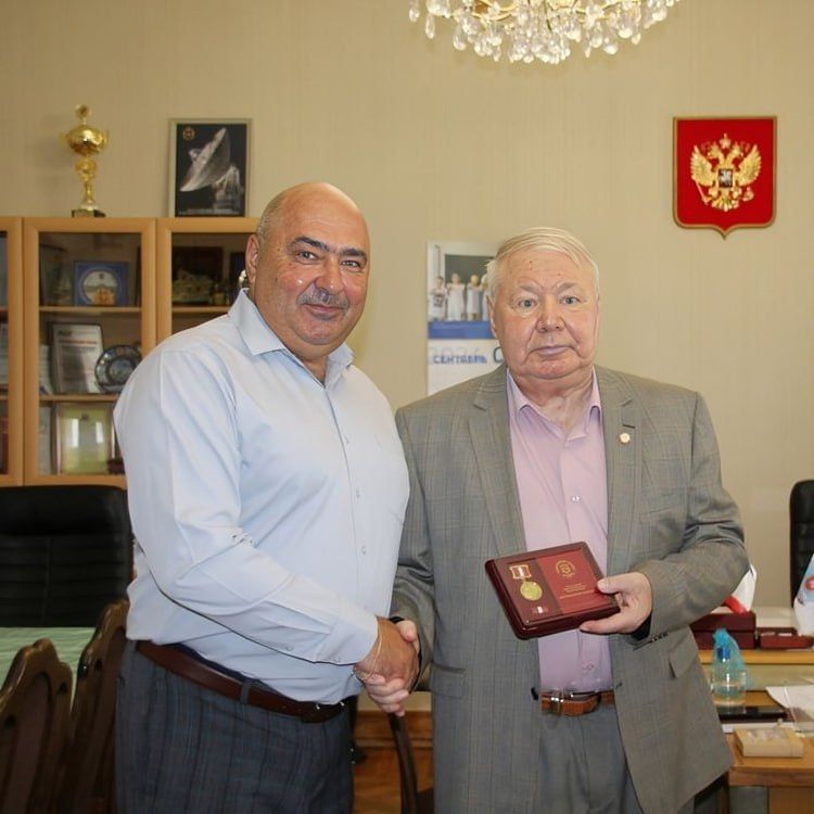 Александр Форманчук: Уважаемые друзья и коллеги! От всего сердца хочу поблагодарить вас за тёплые поздравления и добрые слова в мой день рождения Александр Форманчук: Уважаемые друзья и коллеги! От всего сердца хочу поблагодарить вас за тёплые поздравления и добрые слова в мой день рождения