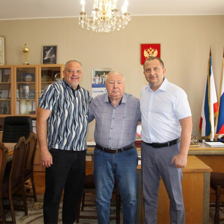 Александр Форманчук: Уважаемые друзья и коллеги! От всего сердца хочу поблагодарить вас за тёплые поздравления и добрые слова в мой день рождения Александр Форманчук: Уважаемые друзья и коллеги! От всего сердца хочу поблагодарить вас за тёплые поздравления и добрые слова в мой день рождения