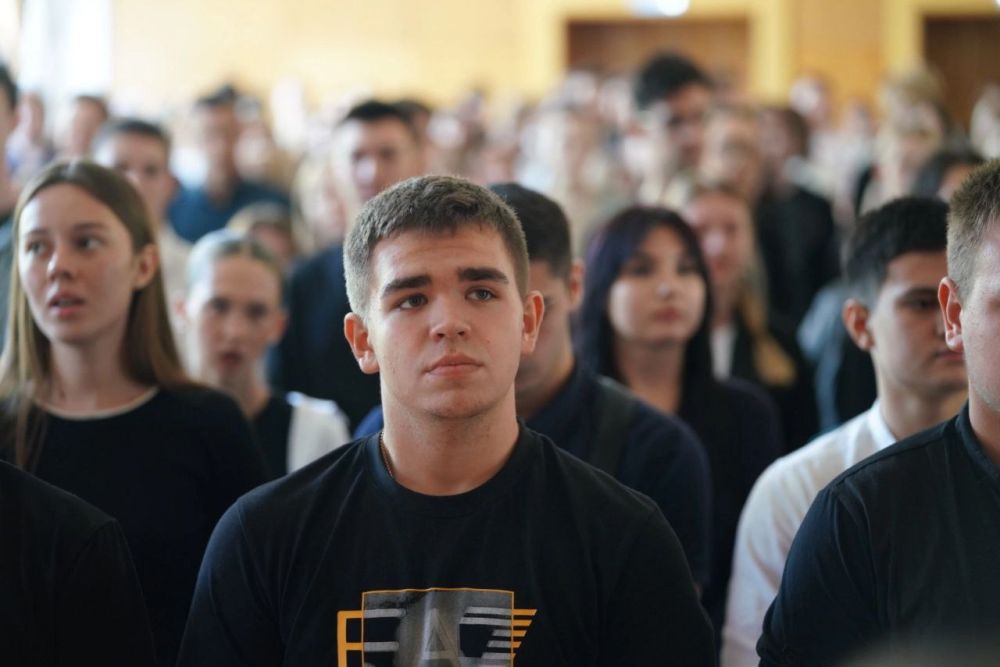 ОБУЧЕНИЕ СЛУЖЕНИЕМ. В КФУ им. В.И. Вернадского состоялся старт программы «Обучение служением». В мероприятии приняла участие заместитель председателя Госкомитета молодежной политики Республики Крым Ани Григорян ОБУЧЕНИЕ СЛУЖЕНИЕМ. В КФУ им. В.И. Вернадского состоялся старт программы «Обучение служением». В мероприятии приняла участие заместитель председателя Госкомитета молодежной политики Республики Крым Ани Григорян