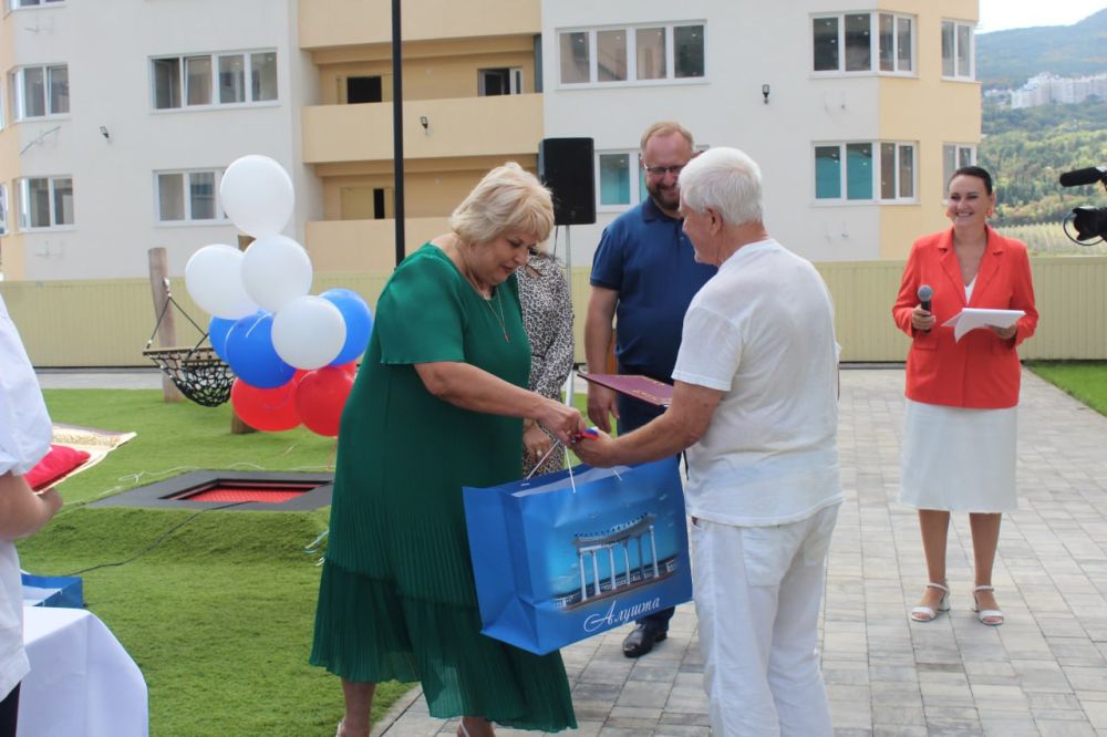 Галина Огнёва: Сегодня состоялось радостное событие - новоселье! Галина Огнёва: Сегодня состоялось радостное событие - новоселье!