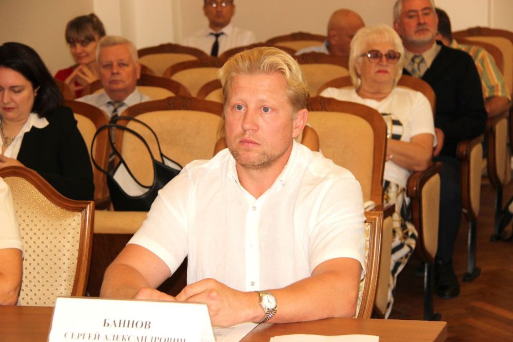 Константин Шимановский: Состоялась 1-я сессия Ялтинского городского совета третьего созыва Константин Шимановский: Состоялась 1-я сессия Ялтинского городского совета третьего созыва