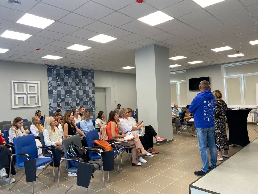 Валентина Лаврик: В Центре опережающей профессиональной подготовки Республики Крым местное отделение Общероссийского... Валентина Лаврик: В Центре опережающей профессиональной подготовки Республики Крым местное отделение Общероссийского...