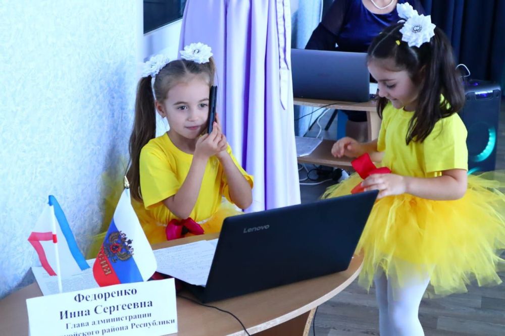 Инна Федоренко: Сотрудники и детки Медведевского детского сада пригласили меня на торжественное мероприятие, посвященное окончанию ремонта кровли, установки ограждения, замене окон и дверей в актовом зале, а также благоустройству игровой зоны во дворе Инна Федоренко: Сотрудники и детки Медведевского детского сада пригласили меня на торжественное мероприятие, посвященное окончанию ремонта кровли, установки ограждения, замене окон и дверей в актовом зале, а также благоустройству игровой зоны во дворе