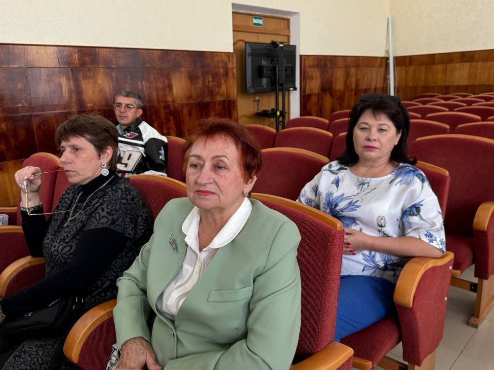 В сельских поселениях Черноморского района проходят первые заседания депутатов сельских советов третьего созыва В сельских поселениях Черноморского района проходят первые заседания депутатов сельских советов третьего созыва