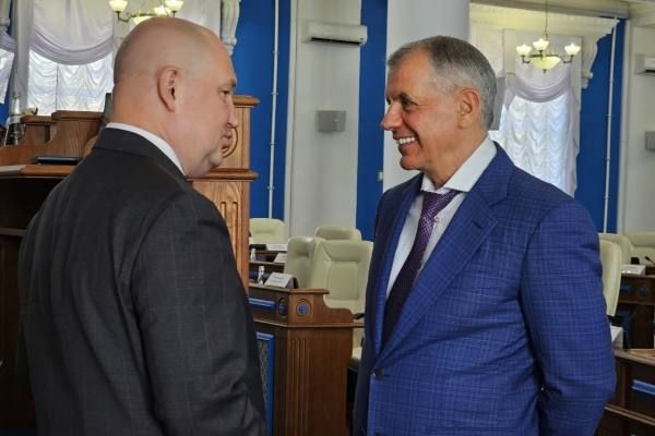 Председатель Государственного Совета Республики Крым Владимир Константинов принял участие в первом заседании Законодательного Собрания города Севастополя третьего созыва, в ходе которого был избран председатель парламента Председатель Государственного Совета Республики Крым Владимир Константинов принял участие в первом заседании Законодательного Собрания города Севастополя третьего созыва, в ходе которого был избран председатель парламента