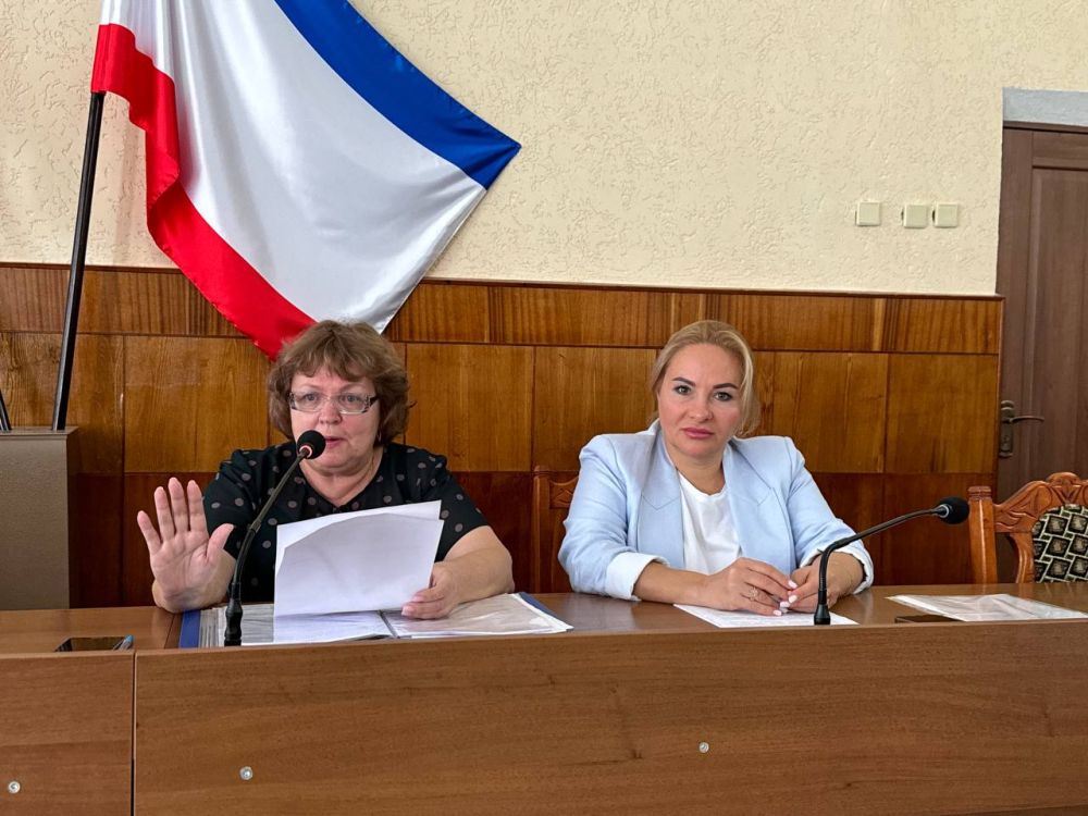 В сельских поселениях Черноморского района проходят первые заседания депутатов сельских советов третьего созыва В сельских поселениях Черноморского района проходят первые заседания депутатов сельских советов третьего созыва