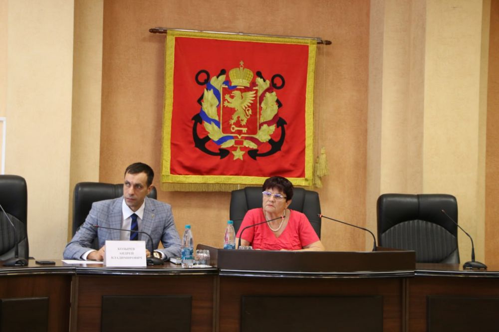#городские_новости. На должность Главы муниципального образования - Председателя Керченского городского совета избран Денис... #городские_новости. На должность Главы муниципального образования - Председателя Керченского городского совета избран Денис...