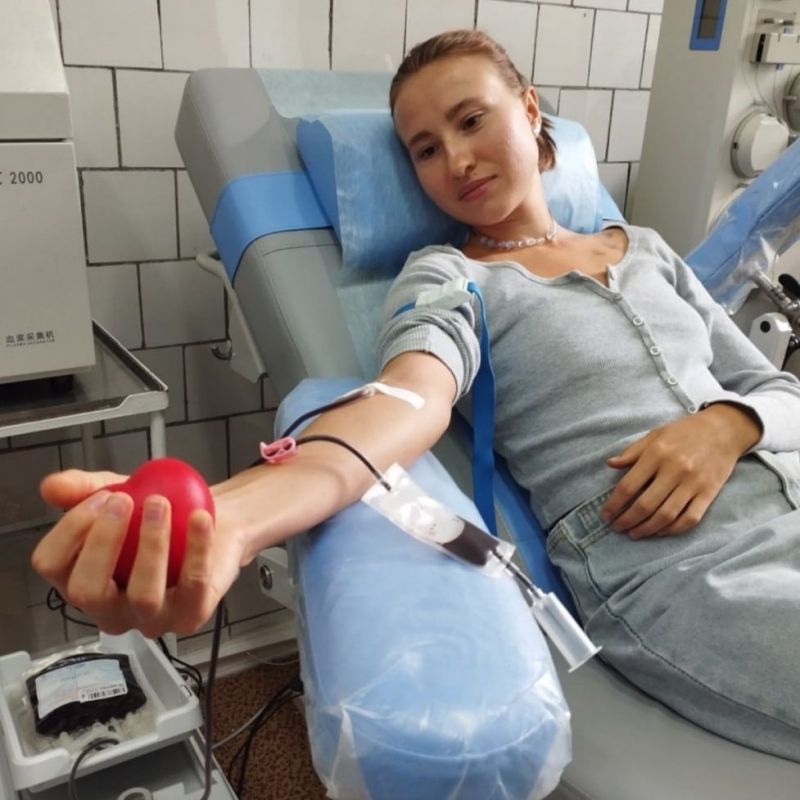137 ялтинцев приняли участие в донорской акции «Подари жизнь!» 137 ялтинцев приняли участие в донорской акции «Подари жизнь!»