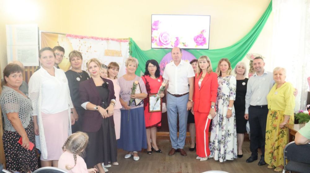 Владислав Хаджиев: Сакской центральной районной библиотеке-75 Владислав Хаджиев: Сакской центральной районной библиотеке-75