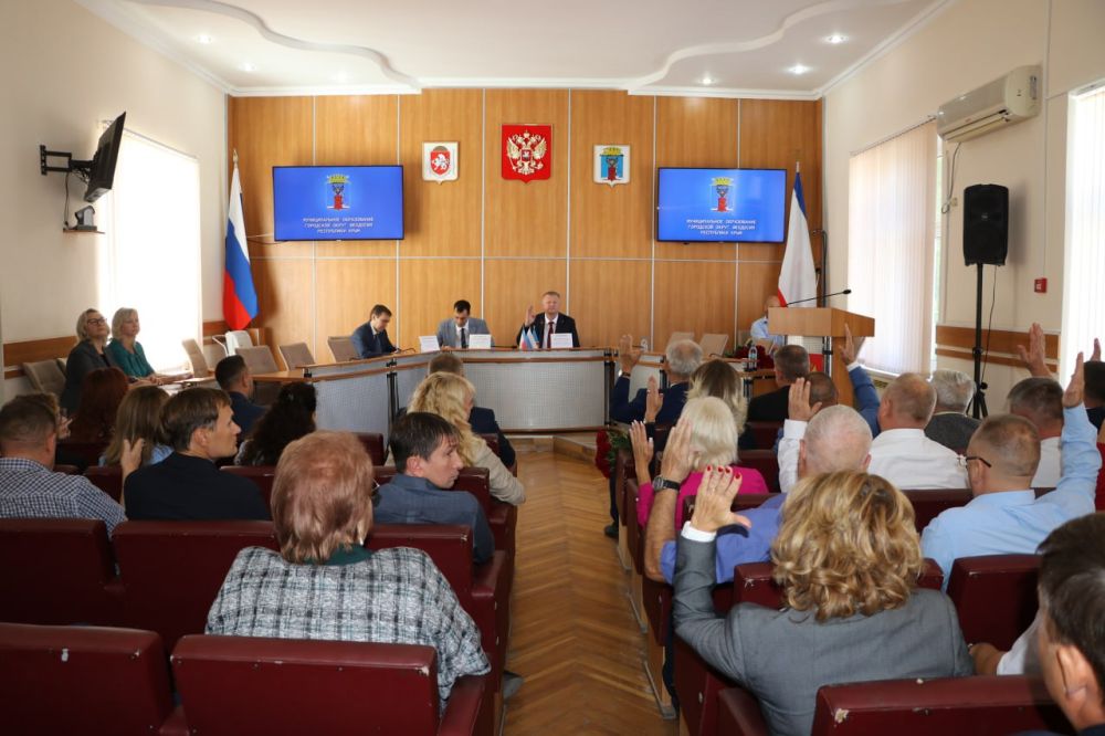 Игорь Ткаченко: Сегодня состоялась первая сессия Феодосийского городского совета 3 созыва Игорь Ткаченко: Сегодня состоялась первая сессия Феодосийского городского совета 3 созыва