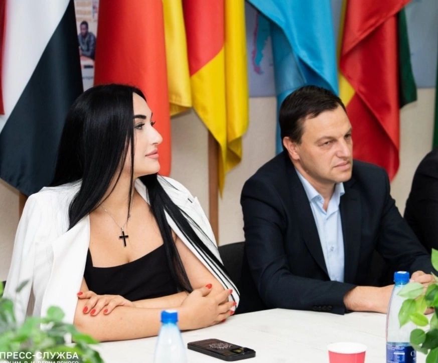 Круглый стол: «Хачкары Крыма: презентация культурного наследия» прошёл в Управлении международной деятельности Крымского федерального университета Круглый стол: «Хачкары Крыма: презентация культурного наследия» прошёл в Управлении международной деятельности Крымского федерального университета