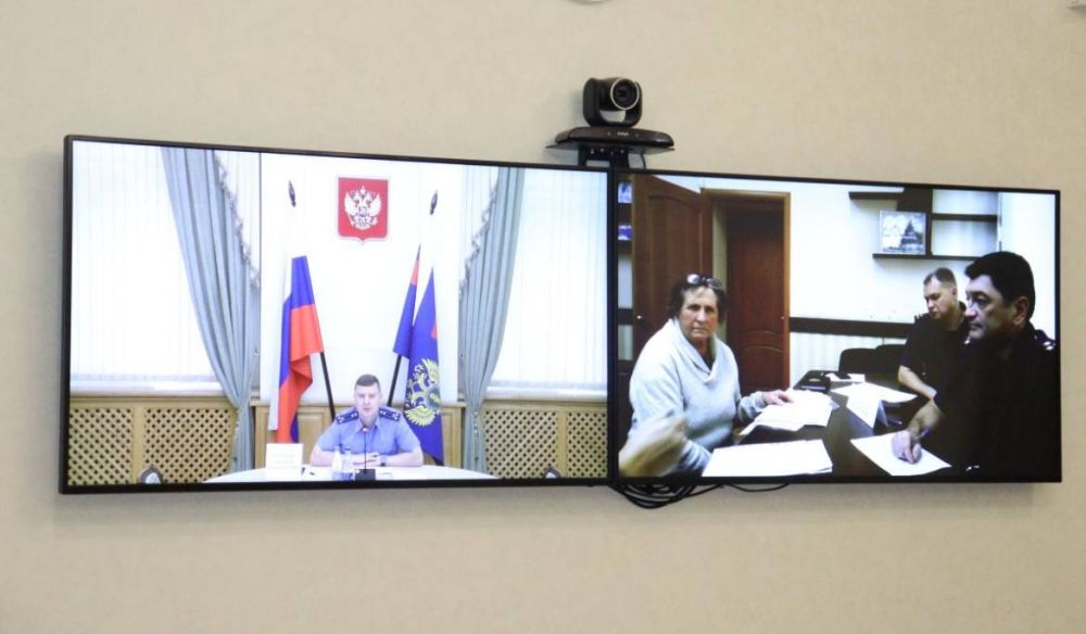 Заместитель прокурора Крыма Андрей Кулагин провел прием граждан Заместитель прокурора Крыма Андрей Кулагин провел прием граждан