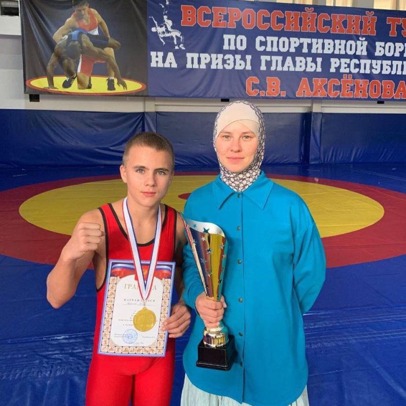 Новые победы ялтинских борцов Новые победы ялтинских борцов
