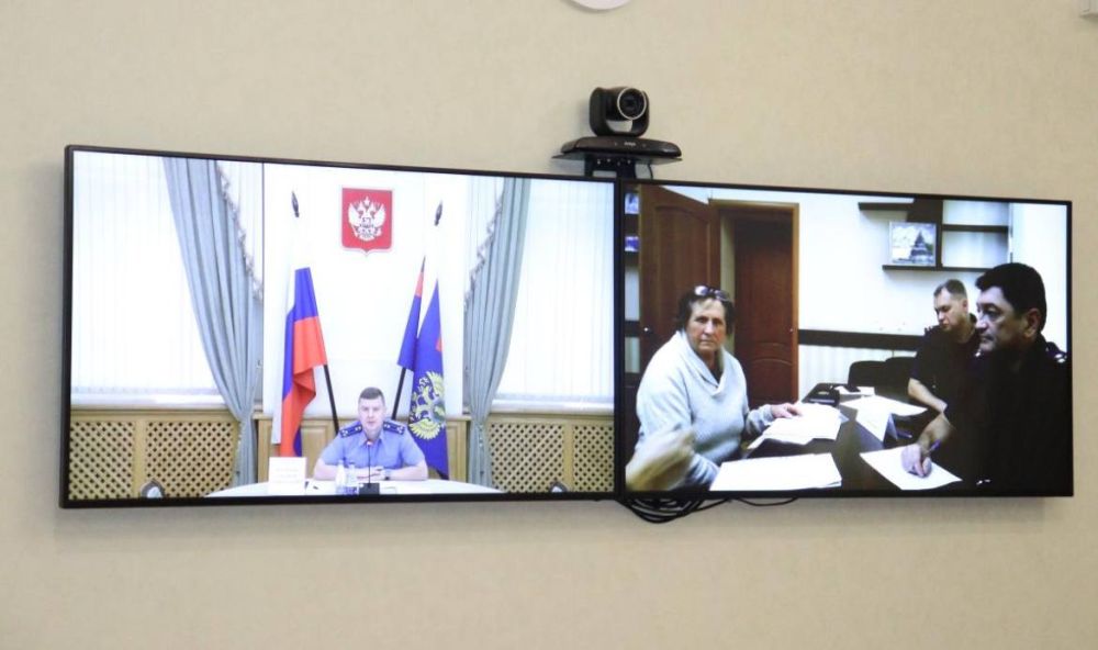 Заместитель прокурора Крыма Андрей Кулагин провел прием граждан Заместитель прокурора Крыма Андрей Кулагин провел прием граждан
