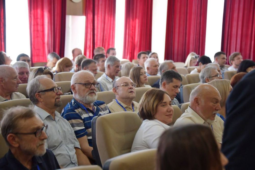 Владимир Немцев: Принял участие в VIII Всероссийской научной конференции «Моря России: современные методы исследования и их практические применения», проходящей в Морском гидрофизическом институте Владимир Немцев: Принял участие в VIII Всероссийской научной конференции «Моря России: современные методы исследования и их практические применения», проходящей в Морском гидрофизическом институте