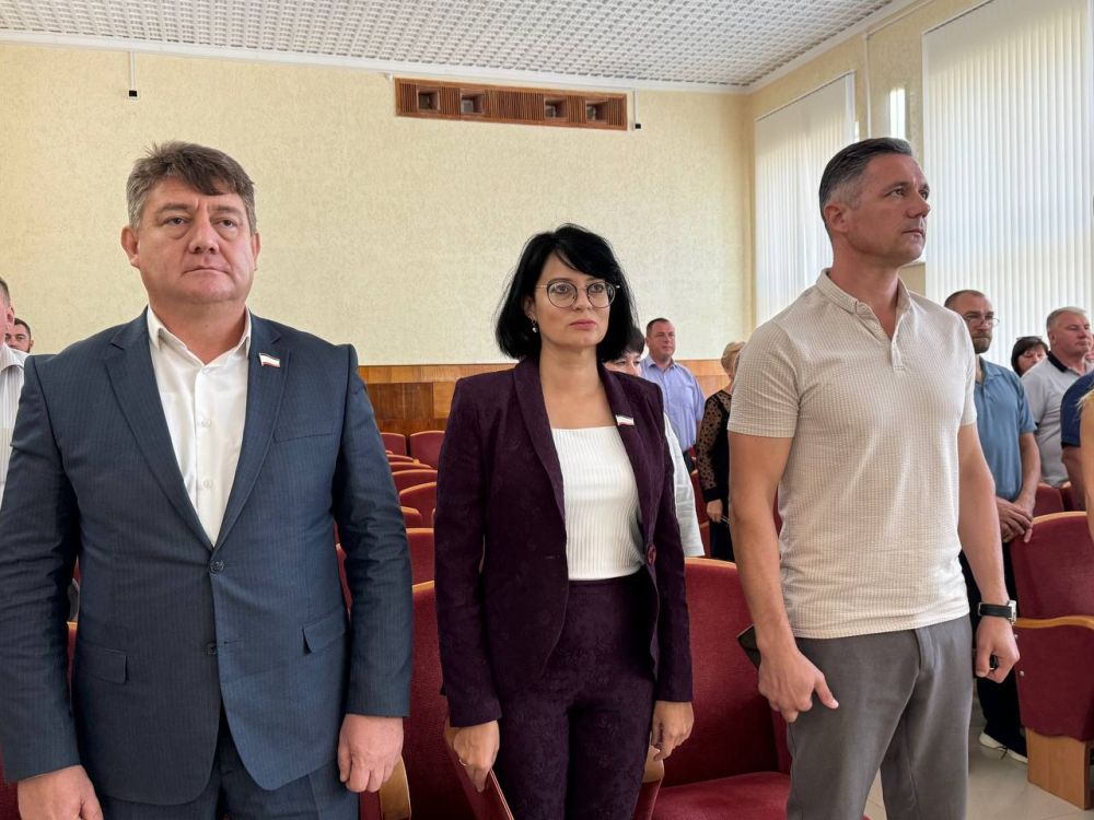 Александр Дудинов: Поздравляю своего друга и коллегу Алексея Васильевича Шипицына с избранием на должность главы муниципального образования Черноморский район - председателя Черноморского районного совета Александр Дудинов: Поздравляю своего друга и коллегу Алексея Васильевича Шипицына с избранием на должность главы муниципального образования Черноморский район - председателя Черноморского районного совета