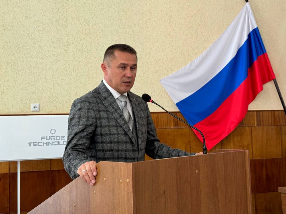 Александр Дудинов: Поздравляю своего друга и коллегу Алексея Васильевича Шипицына с избранием на должность главы муниципального образования Черноморский район - председателя Черноморского районного совета Александр Дудинов: Поздравляю своего друга и коллегу Алексея Васильевича Шипицына с избранием на должность главы муниципального образования Черноморский район - председателя Черноморского районного совета