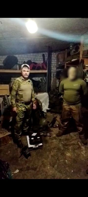 «Мир не без добрых людей»: Спасатель Алуштинского аварийно-спасательного отряда ГКУ РК «КРЫМ-СПАС» оказывает содействие в доставке гуманитарной помощи в зону СВО «Мир не без добрых людей»: Спасатель Алуштинского аварийно-спасательного отряда ГКУ РК «КРЫМ-СПАС» оказывает содействие в доставке гуманитарной помощи в зону СВО